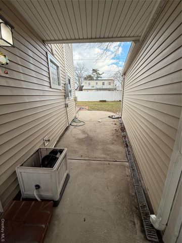 63 Anchor Lane, Levittown, NY 11756