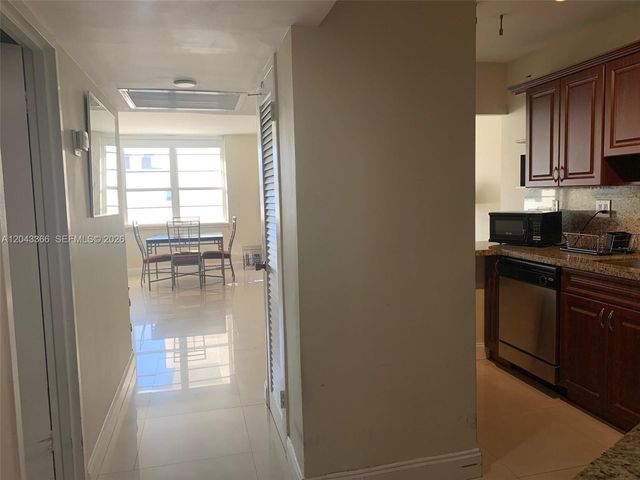 100 Lincoln Rd 316, Miami Beach, FL 33139