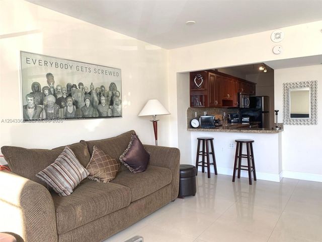 100 Lincoln Rd 316, Miami Beach, FL 33139