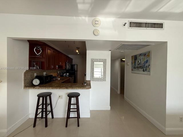 100 Lincoln Rd 316, Miami Beach, FL 33139