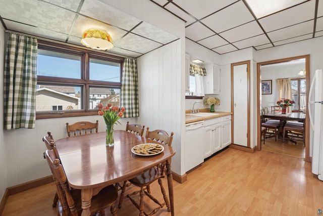2410 Hughitt Ave, Superior, WI 54880
