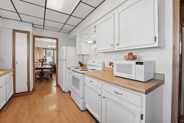 2410 Hughitt Ave, Superior, WI 54880