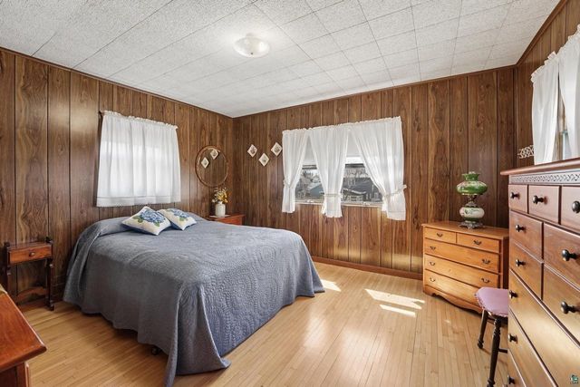 2410 Hughitt Ave, Superior, WI 54880