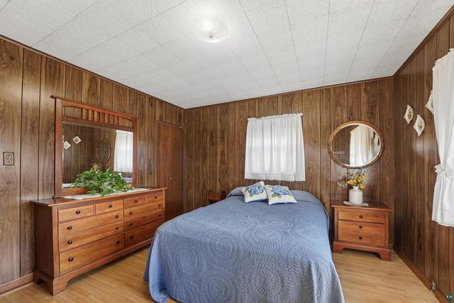 2410 Hughitt Ave, Superior, WI 54880