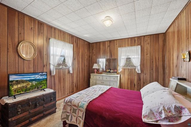 2410 Hughitt Ave, Superior, WI 54880