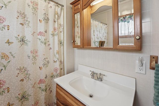 2410 Hughitt Ave, Superior, WI 54880