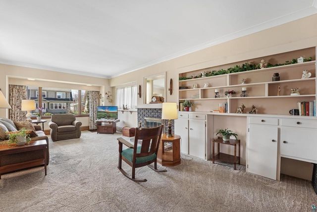 2410 Hughitt Ave, Superior, WI 54880
