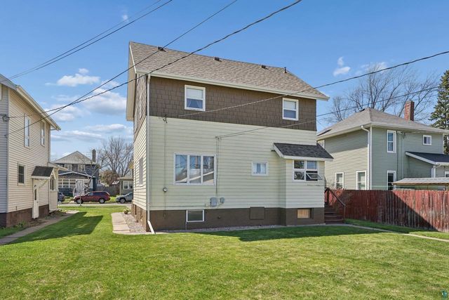 2410 Hughitt Ave, Superior, WI 54880