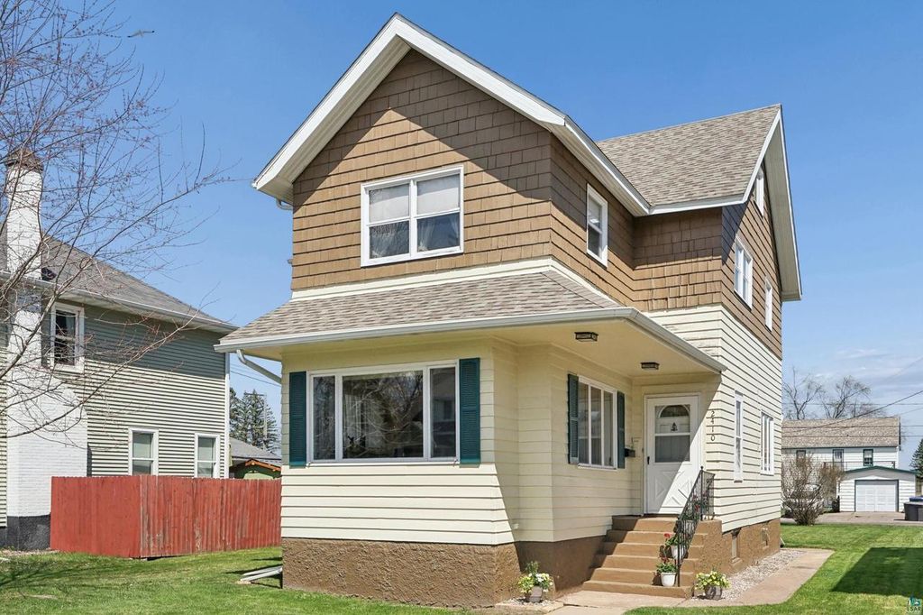 2410 Hughitt Ave, Superior, WI 54880