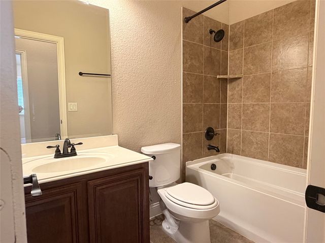 704 Lighthouse Lane, Savannah, TX 76227