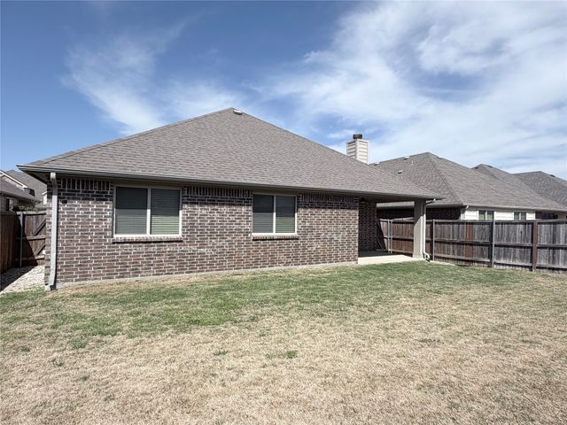 704 Lighthouse Lane, Savannah, TX 76227