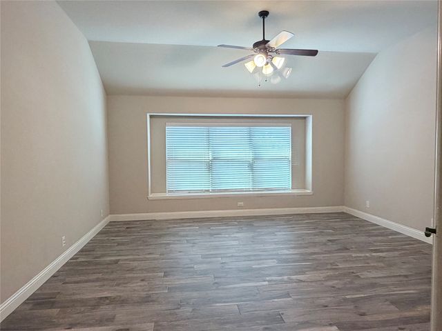 704 Lighthouse Lane, Savannah, TX 76227