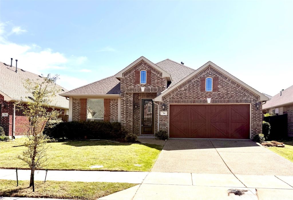 704 Lighthouse Lane, Savannah, TX 76227