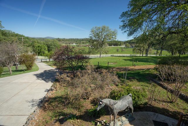 22801 Hidden Ranch Rd, Auburn, CA 95602