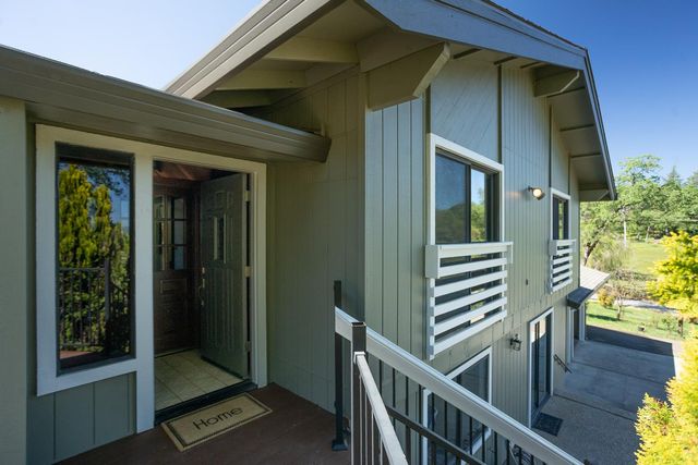 22801 Hidden Ranch Rd, Auburn, CA 95602