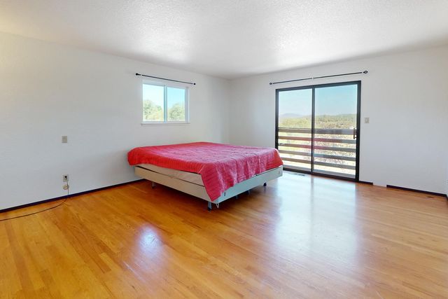 22801 Hidden Ranch Rd, Auburn, CA 95602