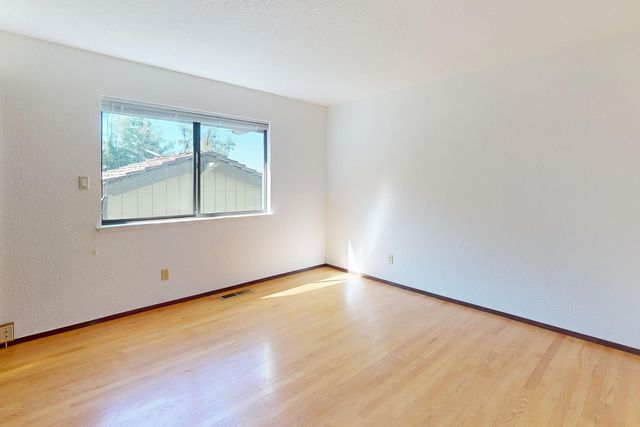 22801 Hidden Ranch Rd, Auburn, CA 95602