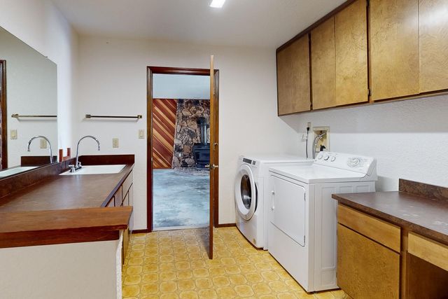 22801 Hidden Ranch Rd, Auburn, CA 95602