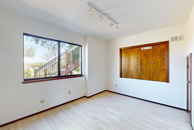 22801 Hidden Ranch Rd, Auburn, CA 95602