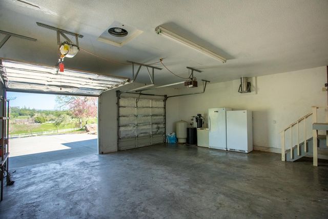 22801 Hidden Ranch Rd, Auburn, CA 95602