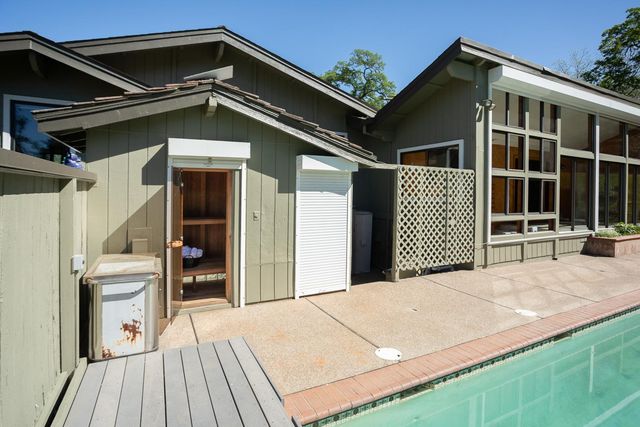 22801 Hidden Ranch Rd, Auburn, CA 95602