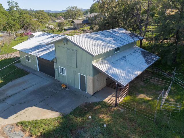 22801 Hidden Ranch Rd, Auburn, CA 95602