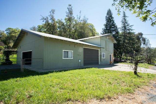 22801 Hidden Ranch Rd, Auburn, CA 95602