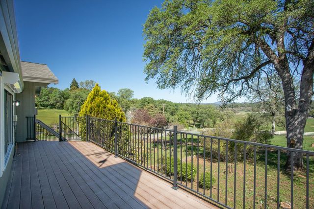 22801 Hidden Ranch Rd, Auburn, CA 95602