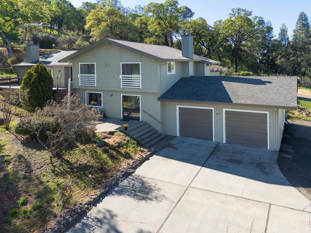 22801 Hidden Ranch Rd, Auburn, CA 95602