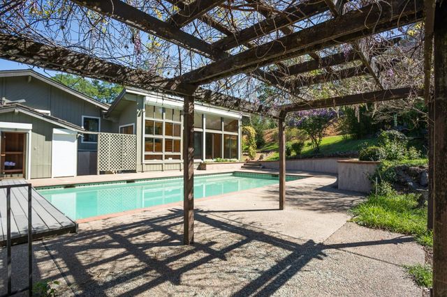 22801 Hidden Ranch Rd, Auburn, CA 95602