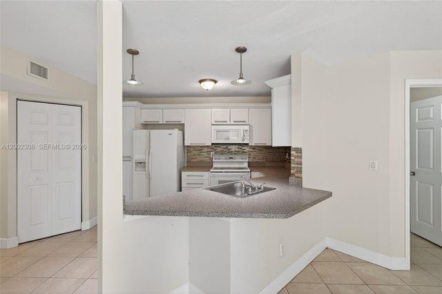 4025 W Mcnab Rd E109, Pompano Beach, FL 33069