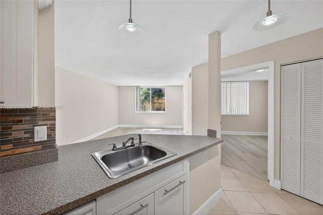 4025 W Mcnab Rd E109, Pompano Beach, FL 33069