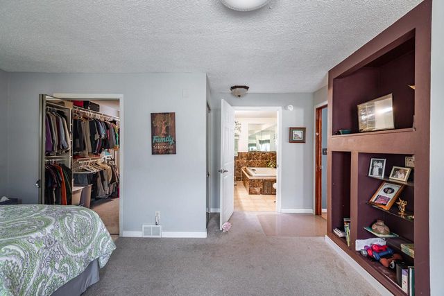 N1963 Wedgewood DRIVE E, La Crosse, WI 54601