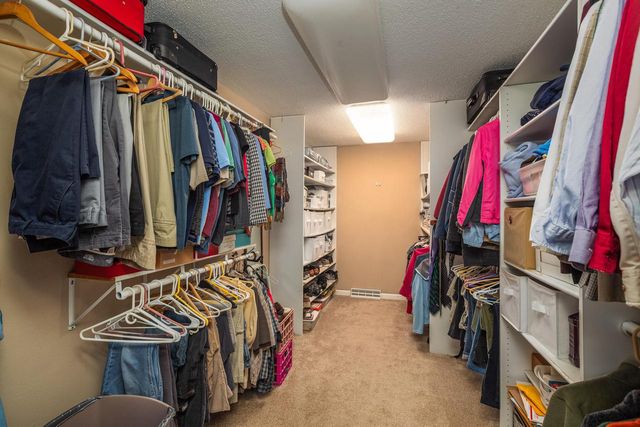 N1963 Wedgewood DRIVE E, La Crosse, WI 54601