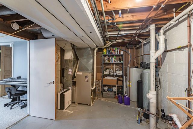 N1963 Wedgewood DRIVE E, La Crosse, WI 54601