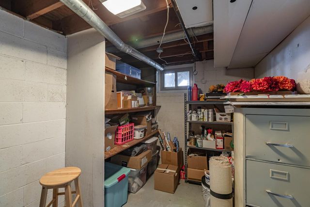 N1963 Wedgewood DRIVE E, La Crosse, WI 54601