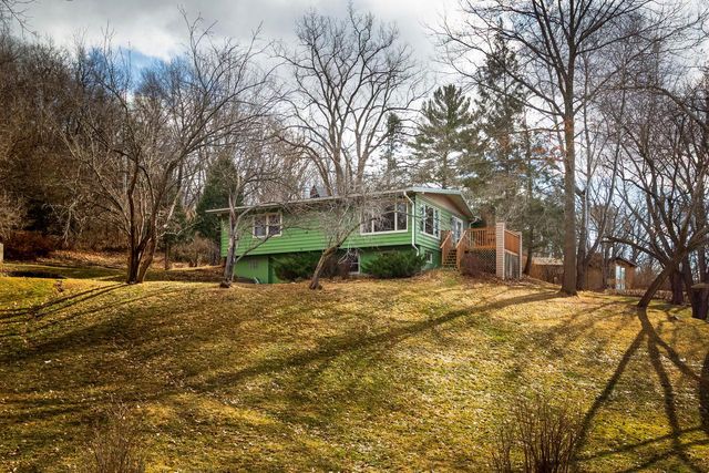 N1963 Wedgewood DRIVE E, La Crosse, WI 54601