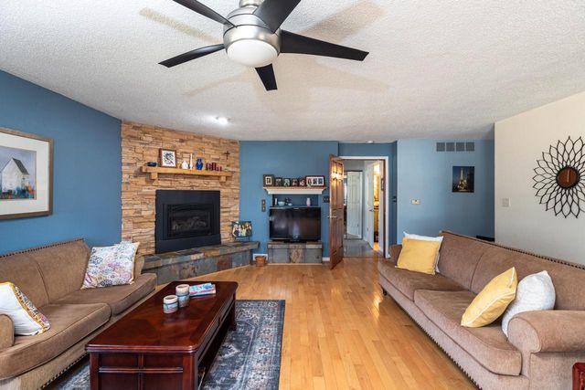 N1963 Wedgewood DRIVE E, La Crosse, WI 54601