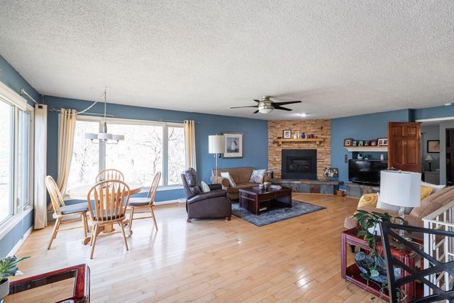 N1963 Wedgewood DRIVE E, La Crosse, WI 54601