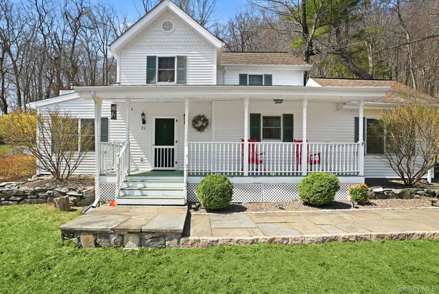21 Barger Street, Putnam Valley, NY 10579