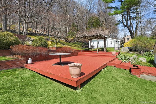 21 Barger Street, Putnam Valley, NY 10579