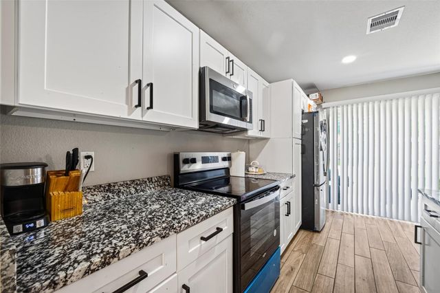 12711 Greenshire Dr Drive, Houston, TX 77048