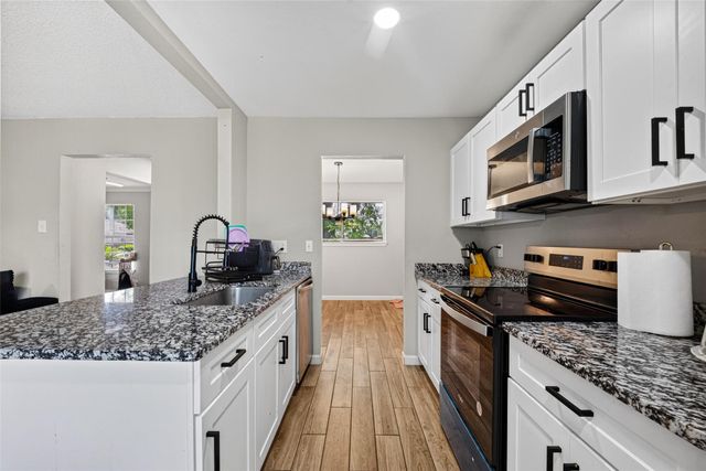 12711 Greenshire Dr Drive, Houston, TX 77048