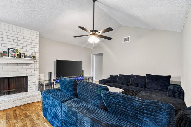 12711 Greenshire Dr Drive, Houston, TX 77048