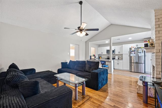12711 Greenshire Dr Drive, Houston, TX 77048