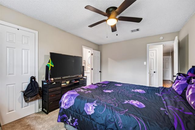 12711 Greenshire Dr Drive, Houston, TX 77048