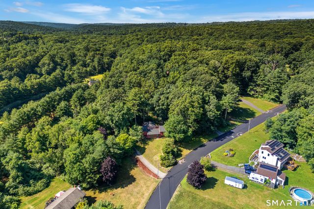 69 Fox Ridge Lane, Tolland, CT 06084