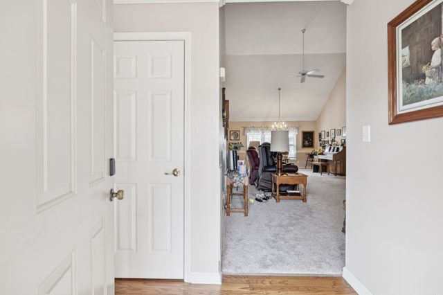 1818 Memorial Dr Apt 41, Clarksville, TN 37043