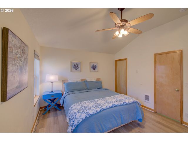 26523 CHIEFTAIN Dr, Rockaway Beach, OR 97136