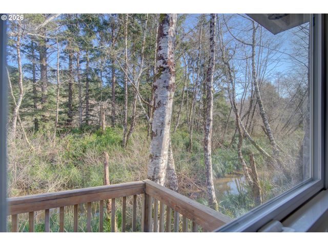26523 CHIEFTAIN Dr, Rockaway Beach, OR 97136